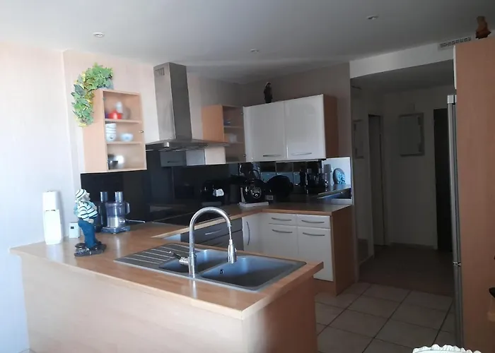 Apartament T3 Centre Avec Parking, Vue Bassin, Proches Commerces - Fr-1-319-449